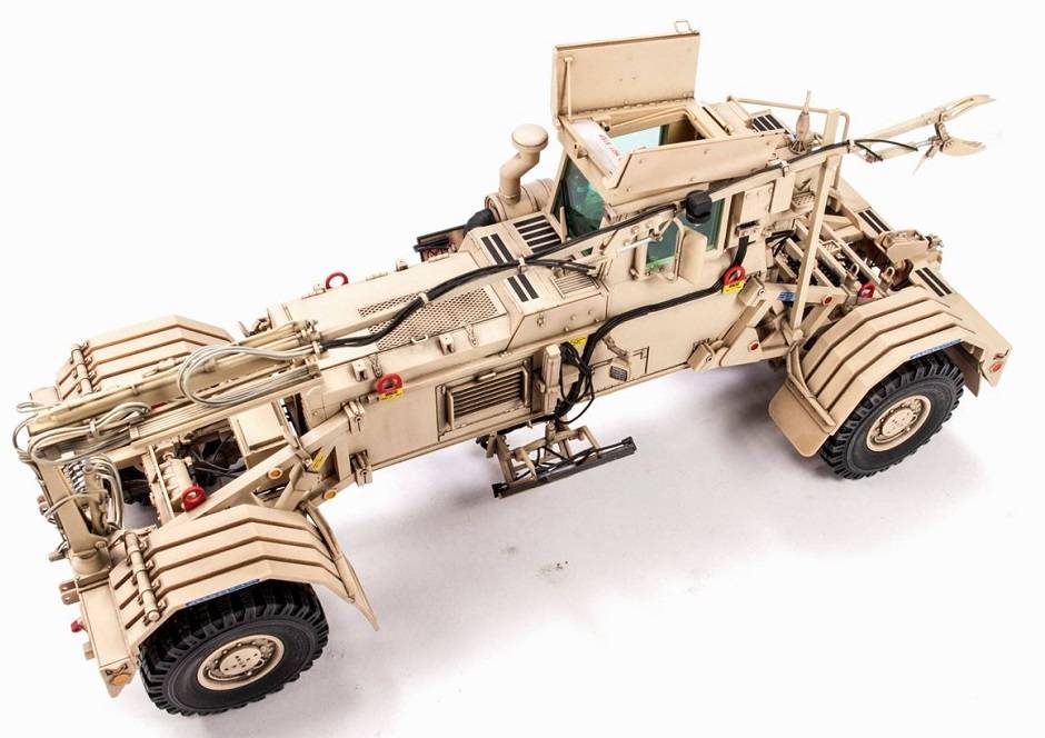 Husky MK. III VMMD w/ Interrogation Arm – Image 3