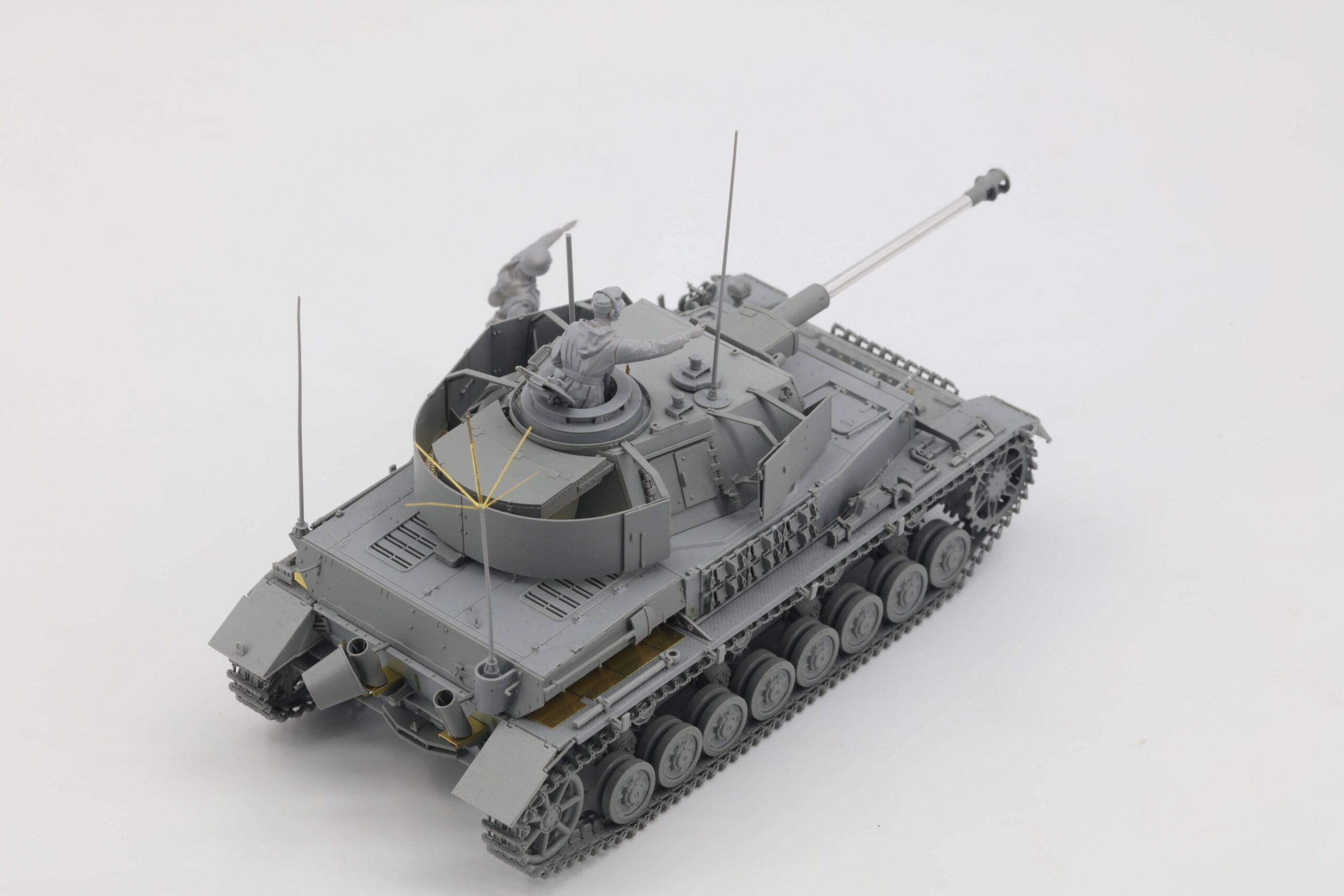 Pz.Beob.Wg. IV Ausf. J w/Commander&Infantry – Image 5