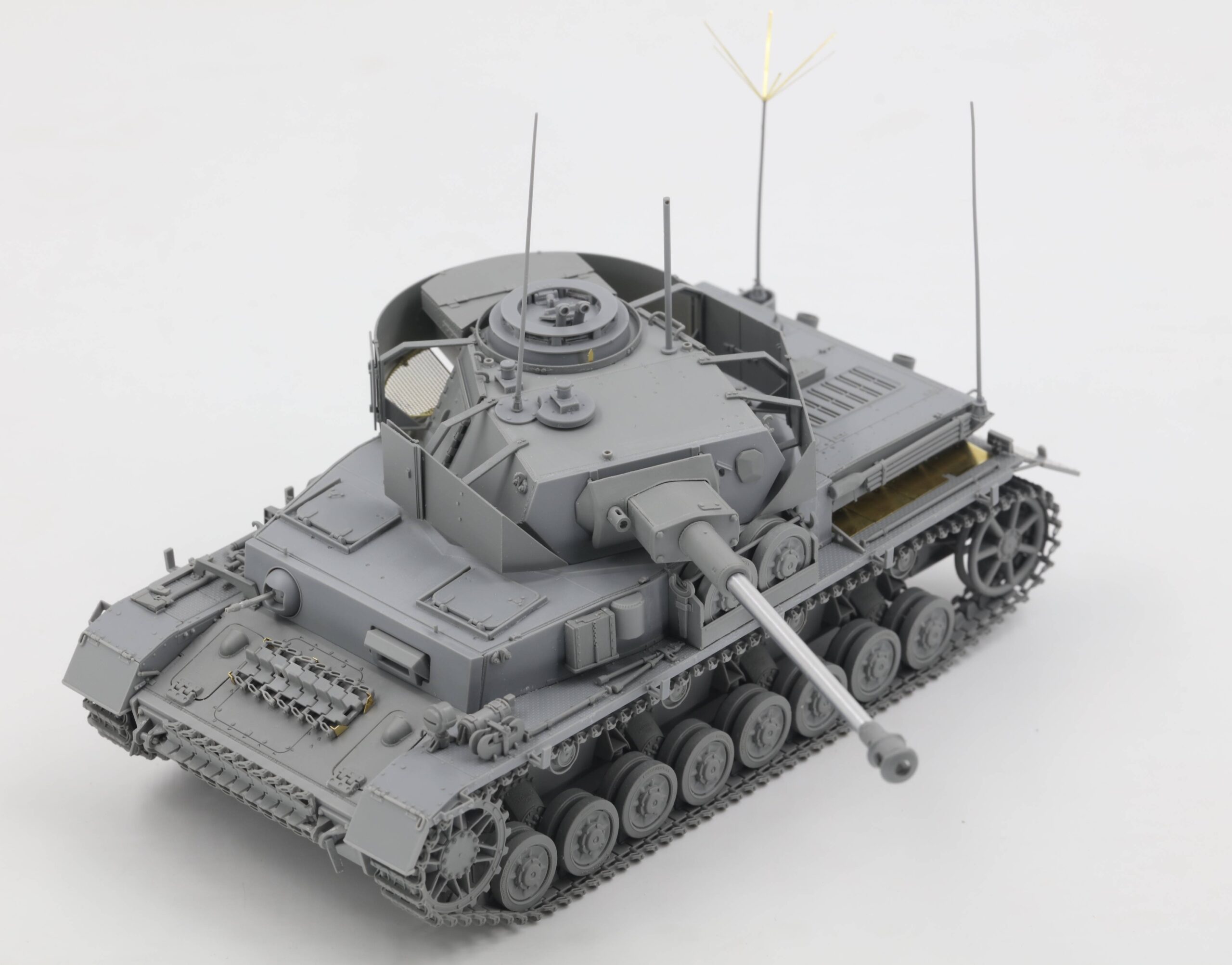 Pz.Beob.Wg. IV Ausf. J w/Commander&Infantry – Image 10