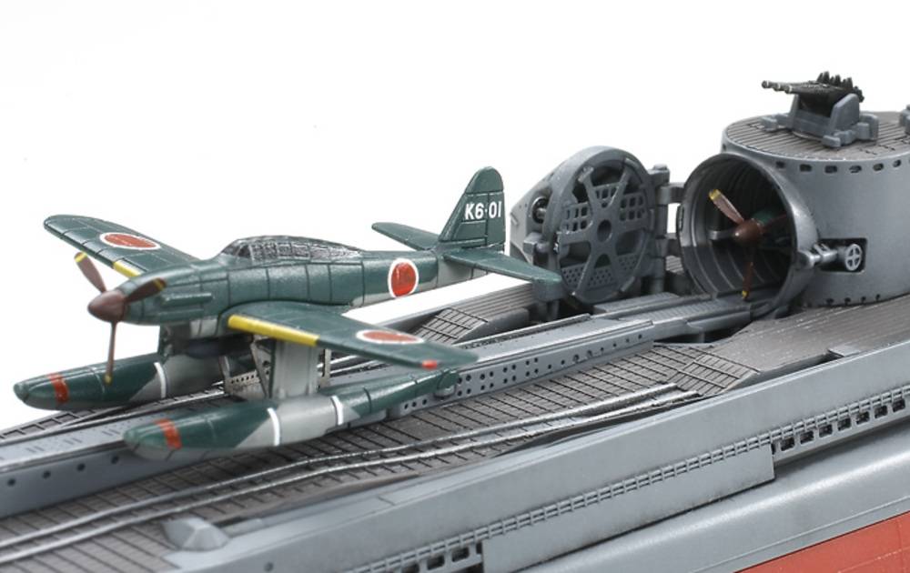 Japanese Navy Submarine I-400 – Image 4