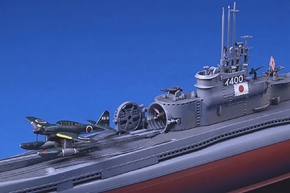 Japanese Navy Submarine I-400 – Image 12