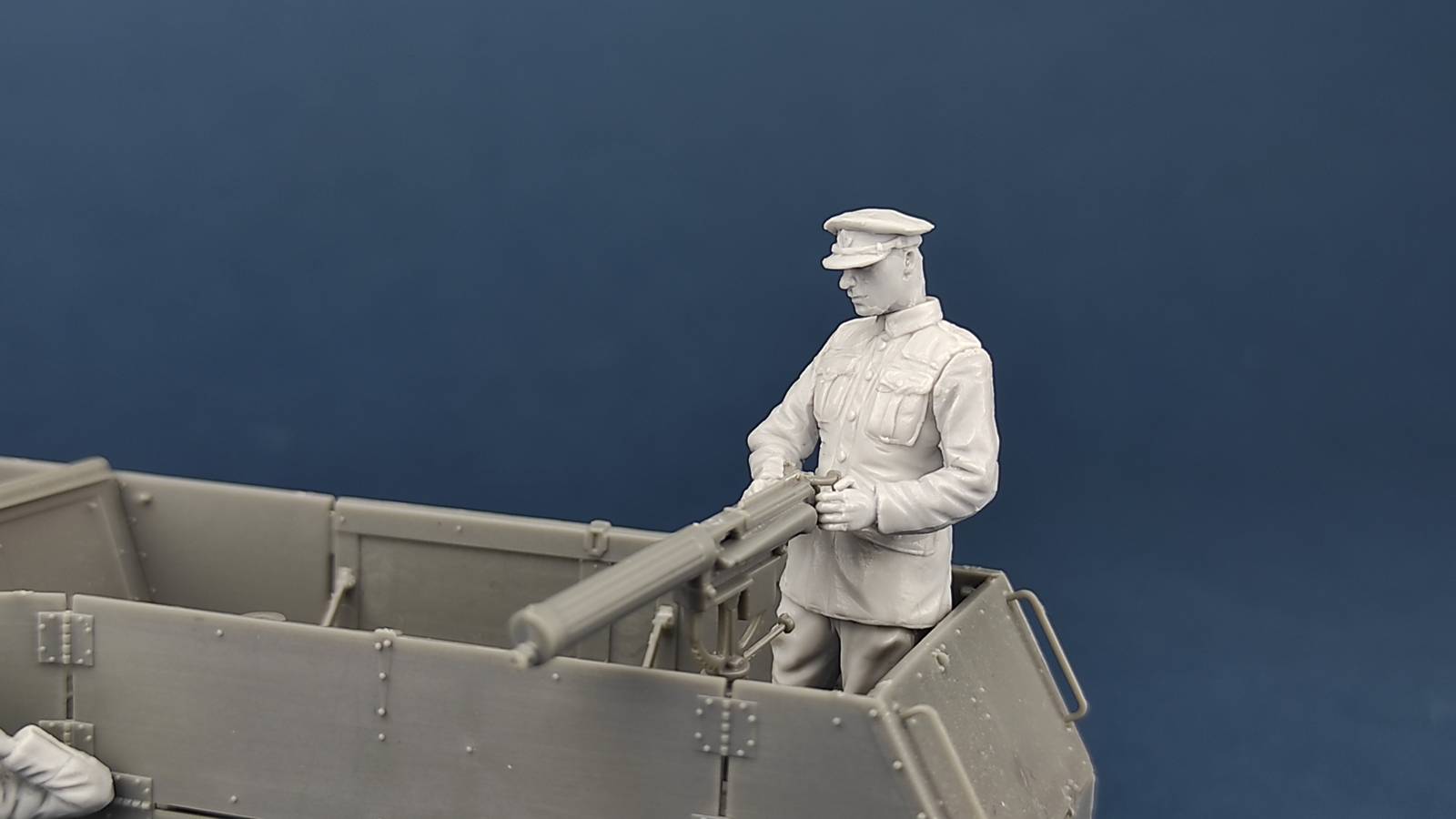 Canadian Motor MG Brigade Crewman Checking MG – Image 2