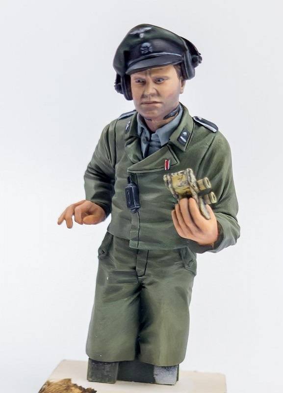 StuG III crew & Infantry set – Image 4