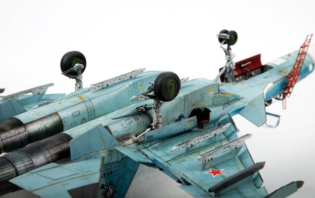 Su-33 Flanker-D Russian Navy Carrier-Borne Fighter – Image 9