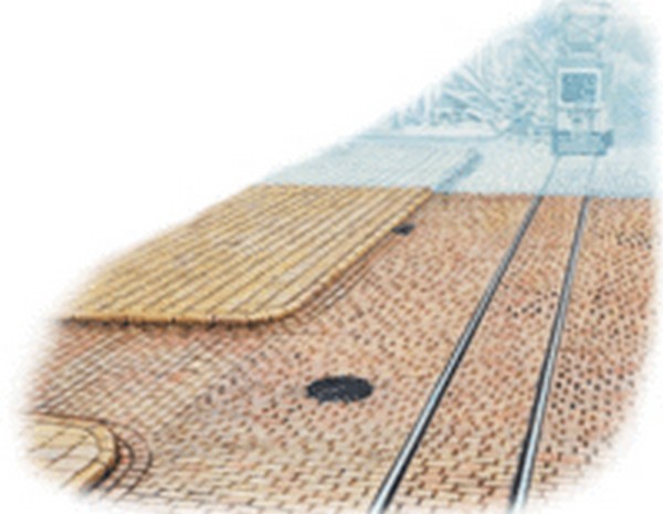 RUE PAVEE AVEC RAILS DE TRAMWAY
