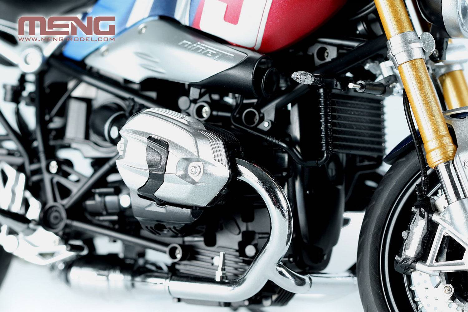 BMW R nineT Option 719 Mars Red/ Cosmic Blue (pre-coloured) – Image 4