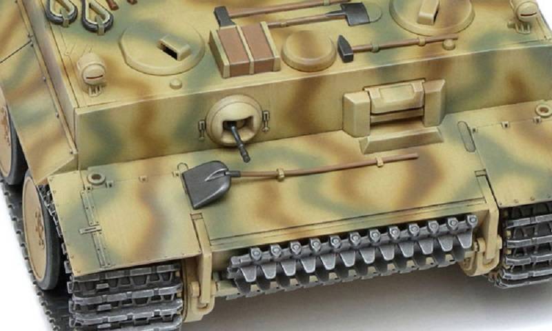 German Heavy Tank Tiger I Early Production (Eastern Front) – Image 5