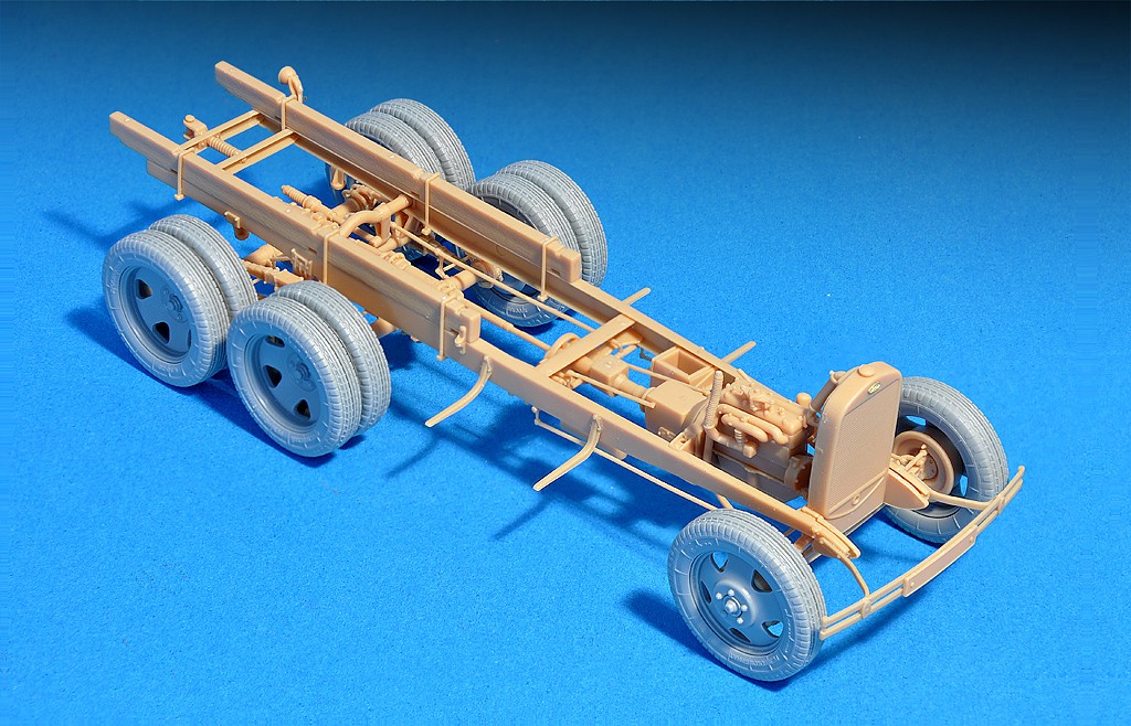 GAZ-AAA CARGO TRUCK – Image 2