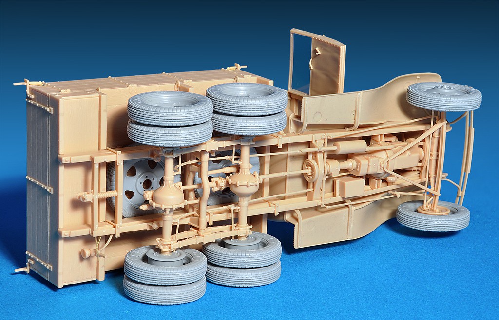 GAZ-AAA CARGO TRUCK – Image 5