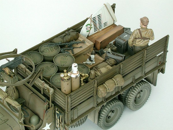 U.S. 2.5 Ton 6x6 Cargo Truck – Image 3