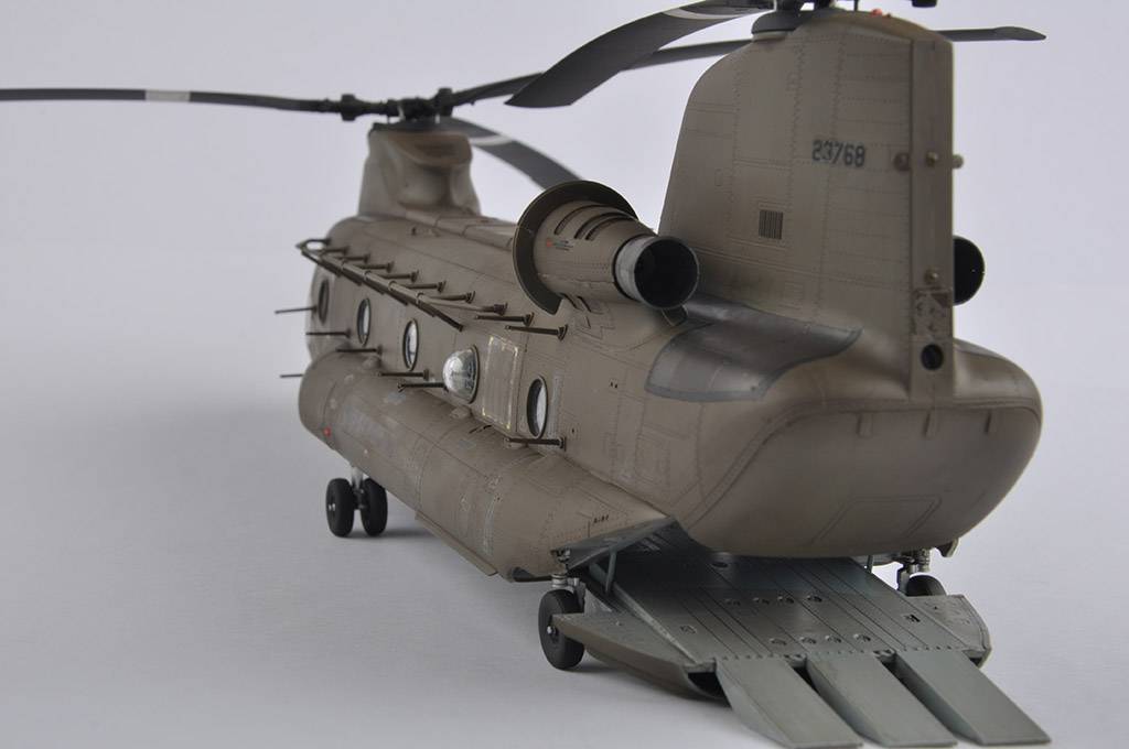 CH-47D CHINOOK – Image 10