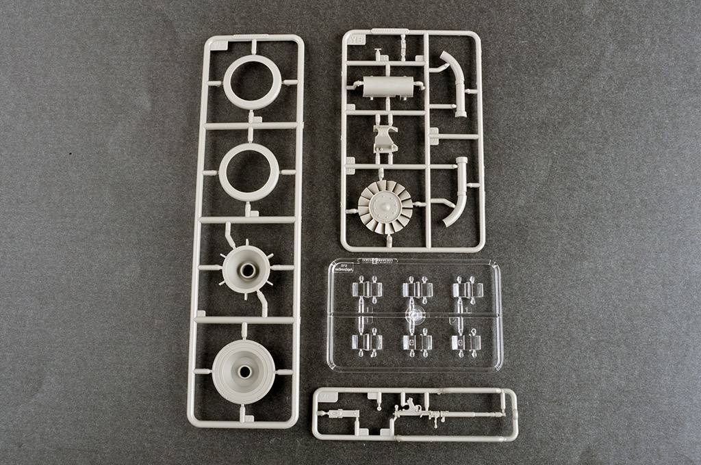 German Sd.Kfz 173 Jagdpanther Early Version – Image 11
