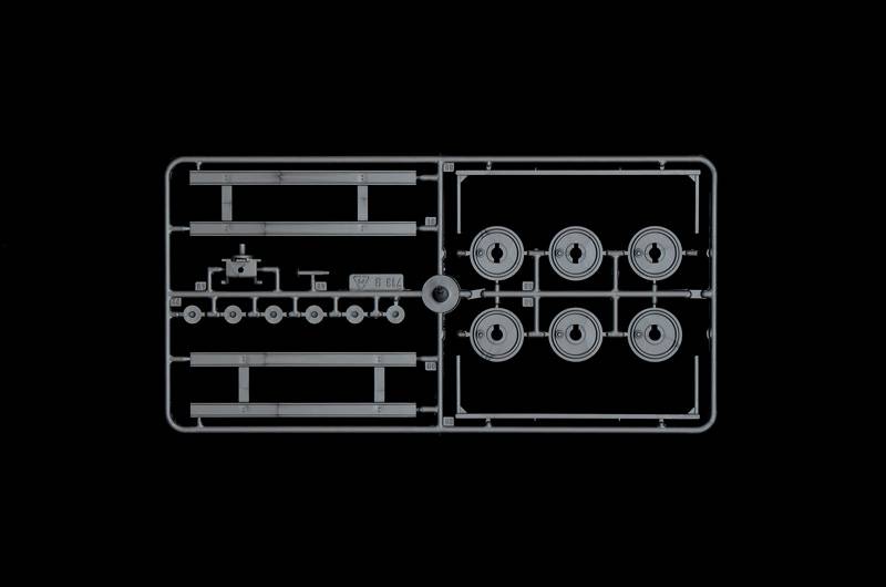 "We are family" Tank Trailer – Image 5