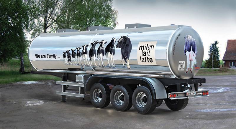 "We are family" Tank Trailer – Image 8