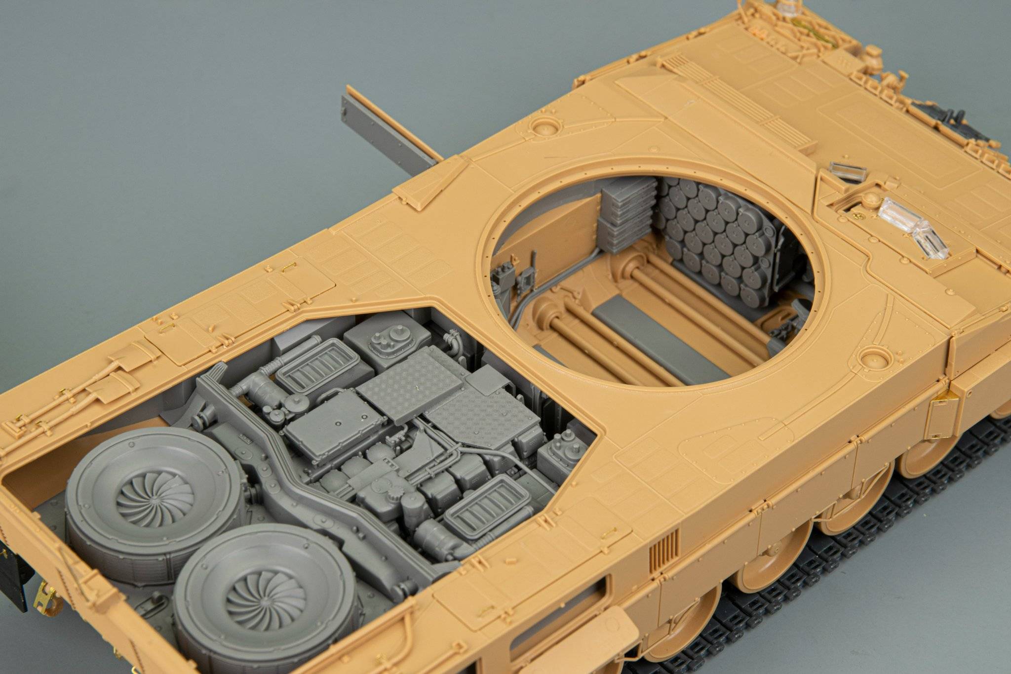 Leopard 2A6 Main Battle Tank with Full Interior – Image 15