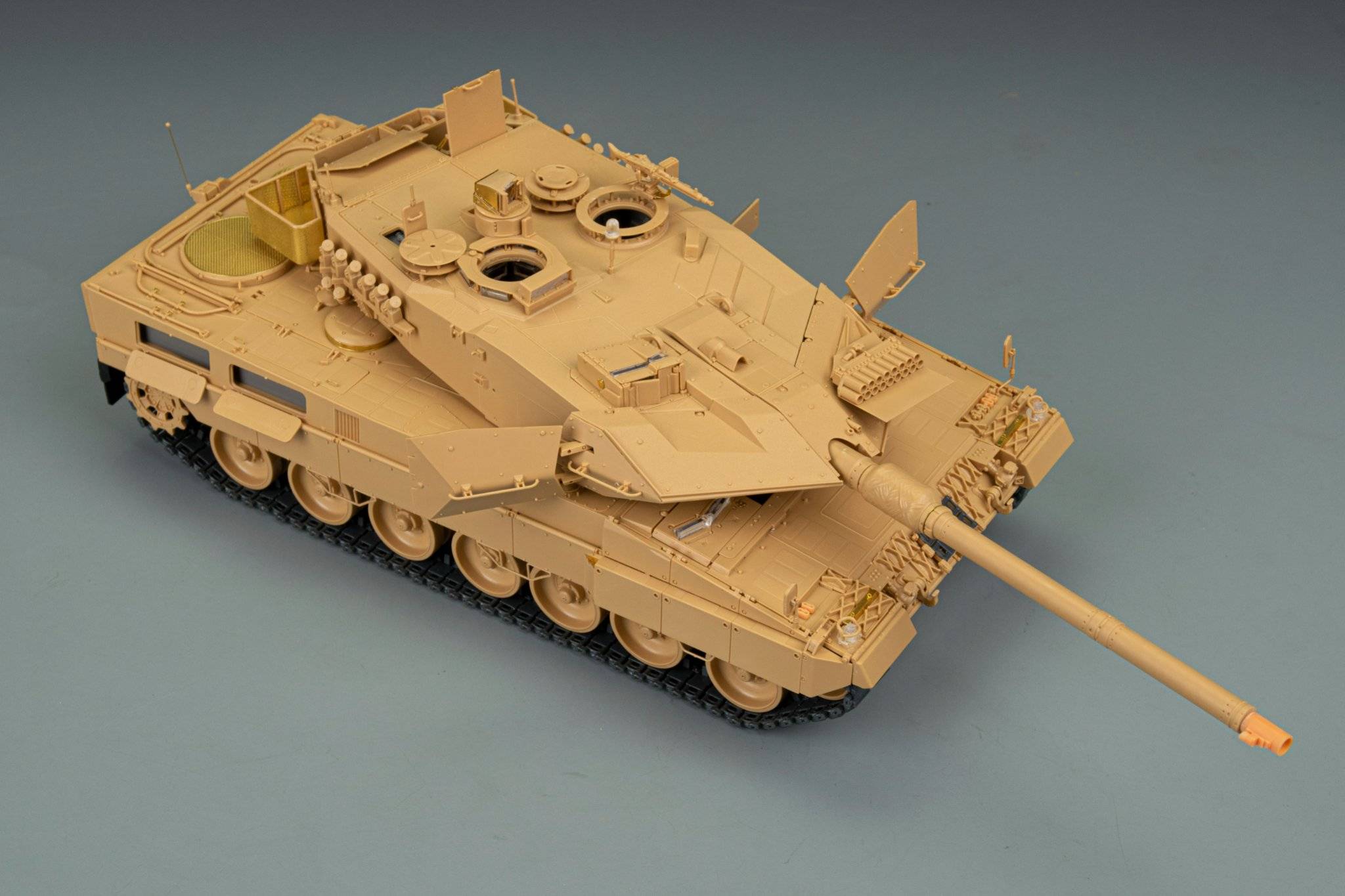 Leopard 2A6 Main Battle Tank with Full Interior – Image 21
