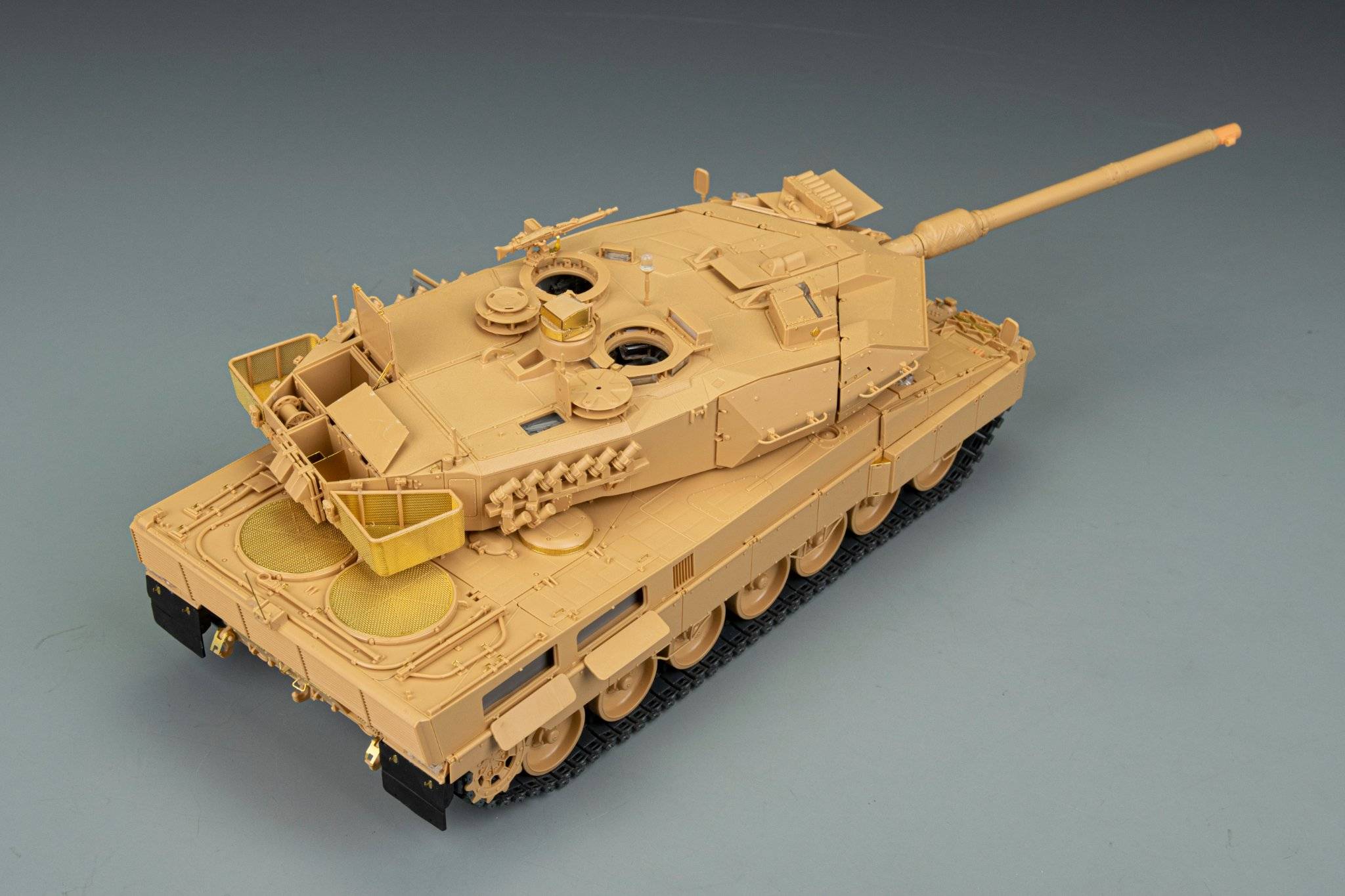 Leopard 2A6 Main Battle Tank with Full Interior – Image 22