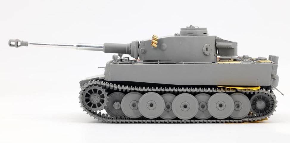 Tiger I Initial Production s.Pz.Abt.502 Leningrad Region 1942/43 Winter – Image 3