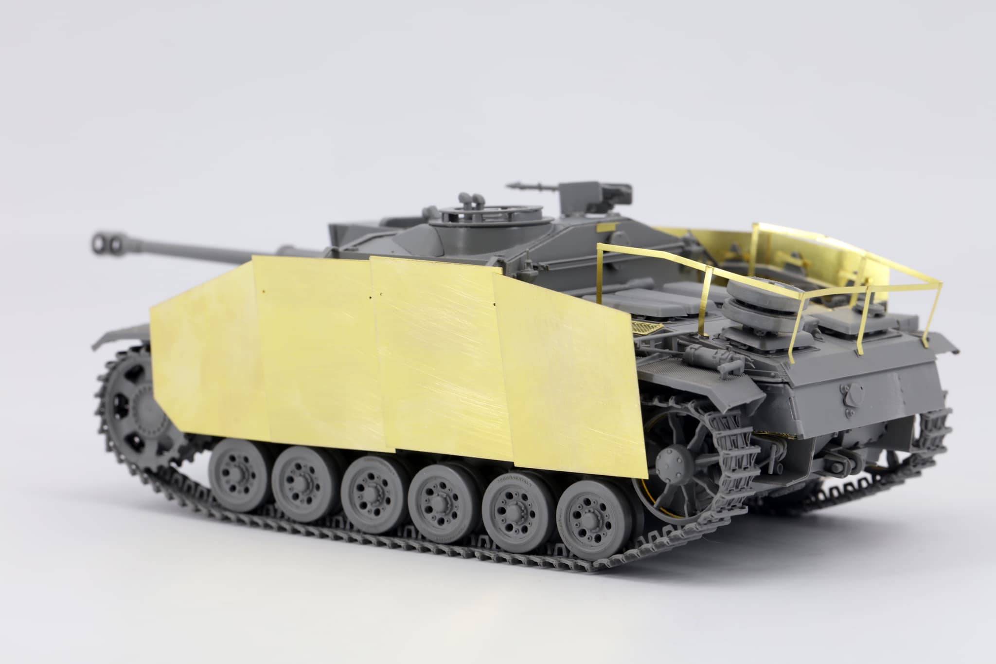 StuG III Ausf. G Late Production with Interior – Image 9