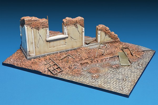 DIORAMA WITH RUINS – Image 4