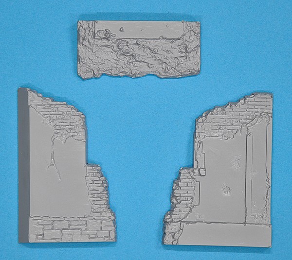DIORAMA WITH RUINS – Image 7