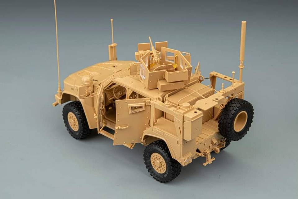 JLTV (Joint Light Tactical Vehicle) – Image 5