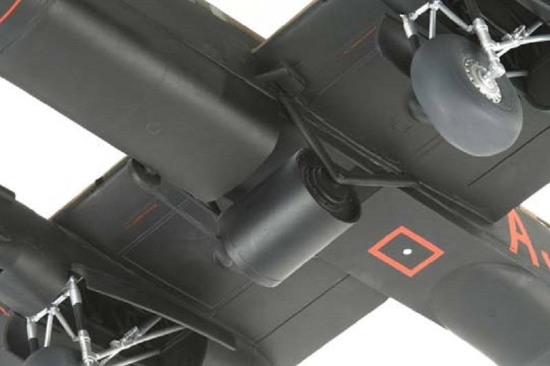 Dambuster/Grand Slam Bomber Avro Lancaster B Mk.III Special "DAMBUSTER"/B Mk.I Special "GRAND SLAM BOMBER" – Image 4