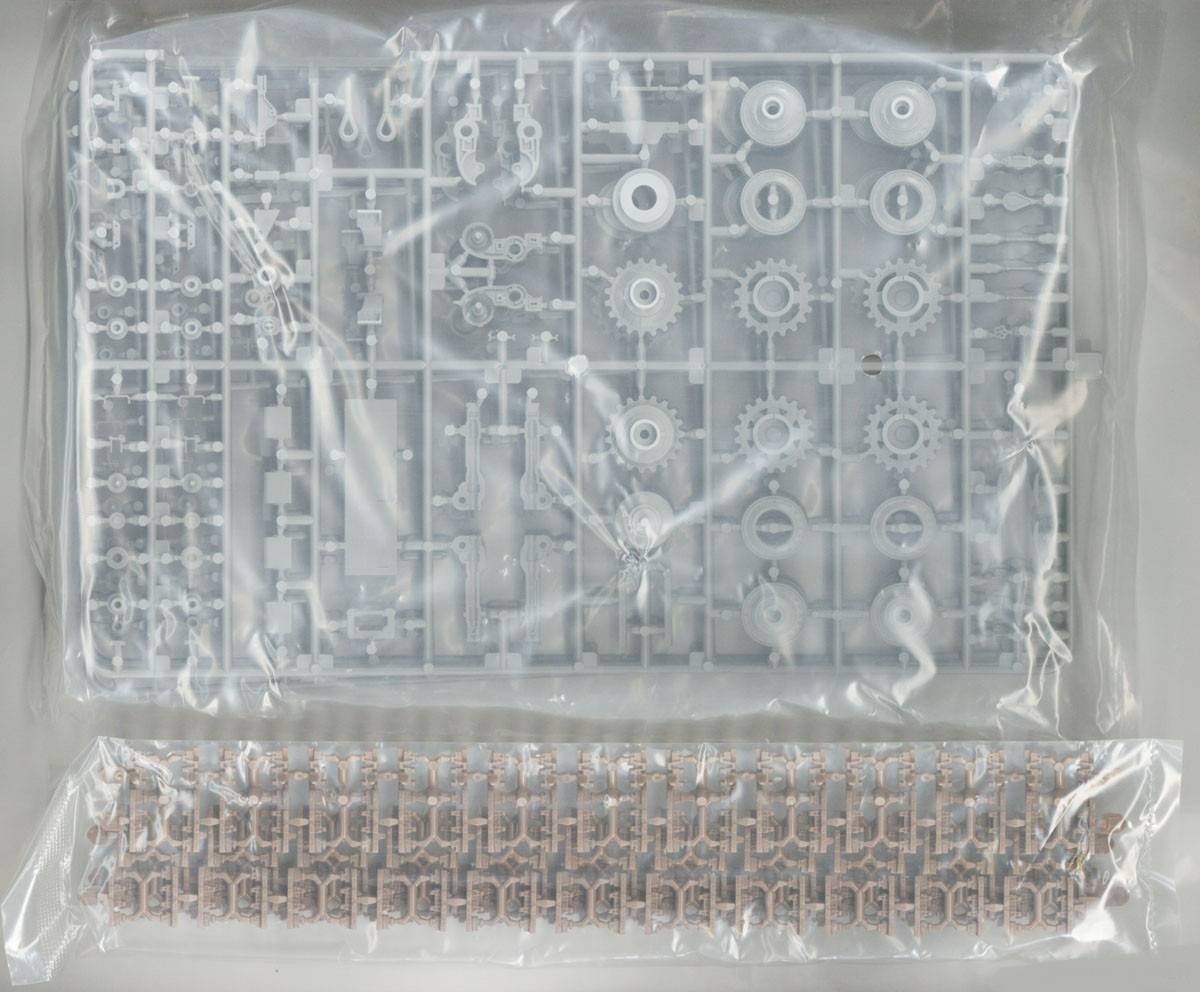 Sd.kfz.181 Panzerkampfwagen VI(P) w/Zimmerit Tiger P (003) (full interior kit) – Image 19