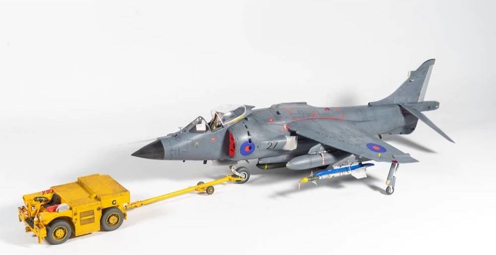 FRS.1 Sea Harrier Falklands 40th Anniversary (includes Royal Navy Tow Tractor) – Image 9
