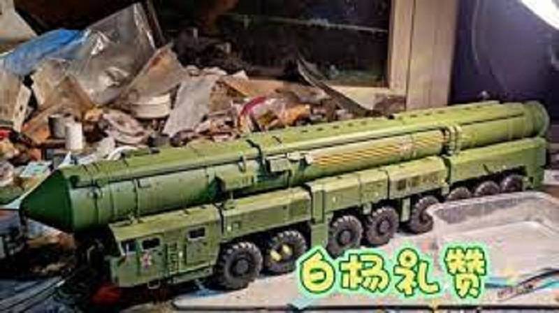 15U175 TEL of RS-12M1 Topol-M ICBM complex – Image 2