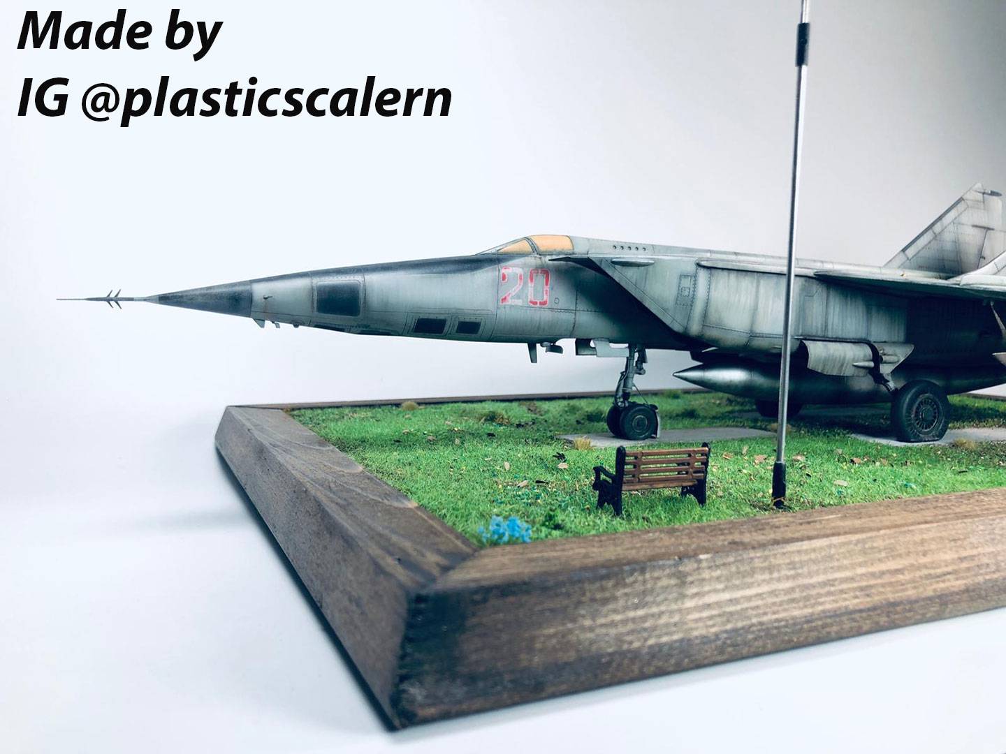 MiG-25 RBF Soviet Reconnaissance Plane – Image 7