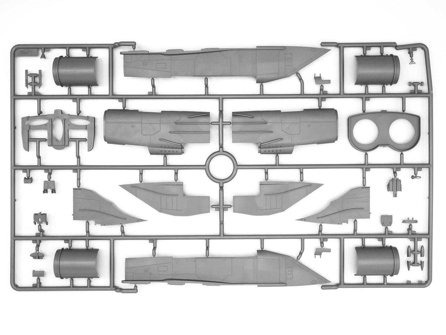 MiG-25 RBT Soviet Reconnaissance Plane – Image 17