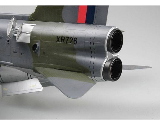 English Electric Lightning F.2A F.6 – Image 4