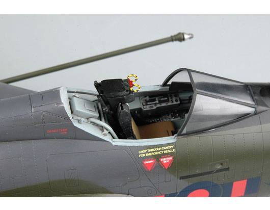 English Electric Lightning F.2A F.6 – Image 5