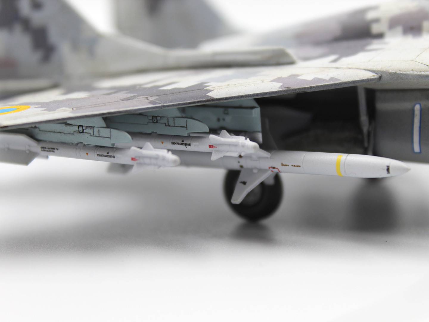 “Radar Hunter” MiG-29 “9-13” Ukrainian Fighter with HARM missiles – Image 5