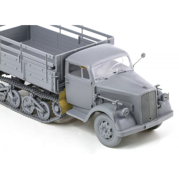 Sd.Kfz.3a Maultier Half Track – Image 6