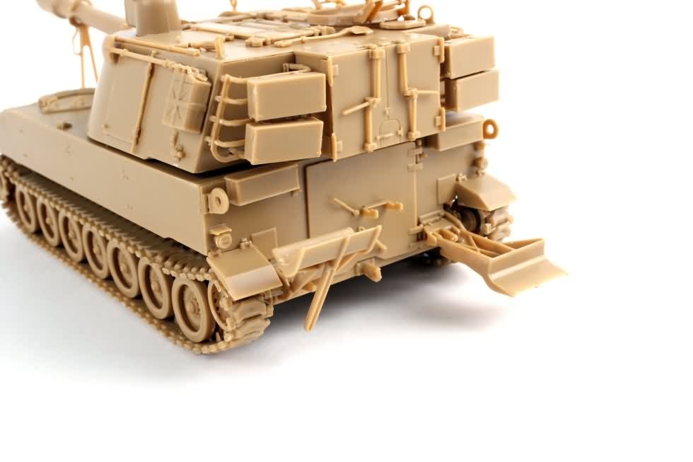 M109A2 Self Propelled Howitzer – Image 2