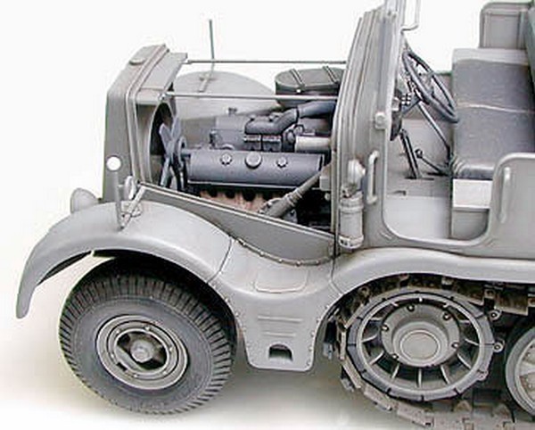 Schwerer Zugkraftwagen 18t Sd.Kfz.9 "FAMO" + bêche – Image 5