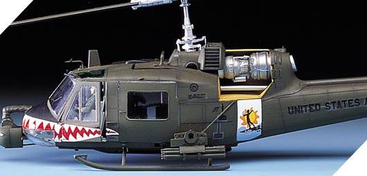 U.S. ARMY UH-1C Huey "Frog" – Image 5