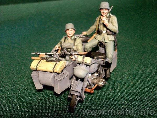 GERMAN MOTORCYCLISTS 1940-1943 Letting of steam – Image 5