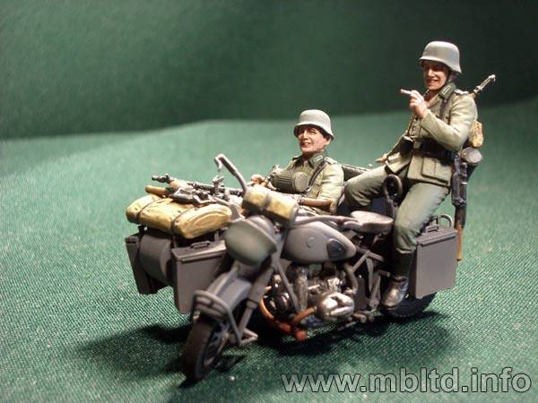 GERMAN MOTORCYCLISTS 1940-1943 Letting of steam – Image 6
