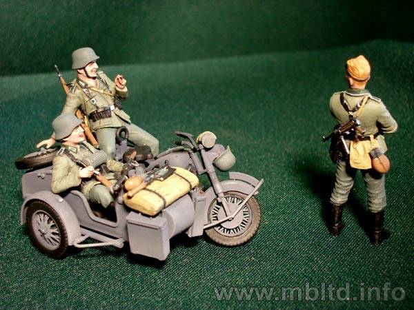 GERMAN MOTORCYCLISTS 1940-1943 Letting of steam – Image 8