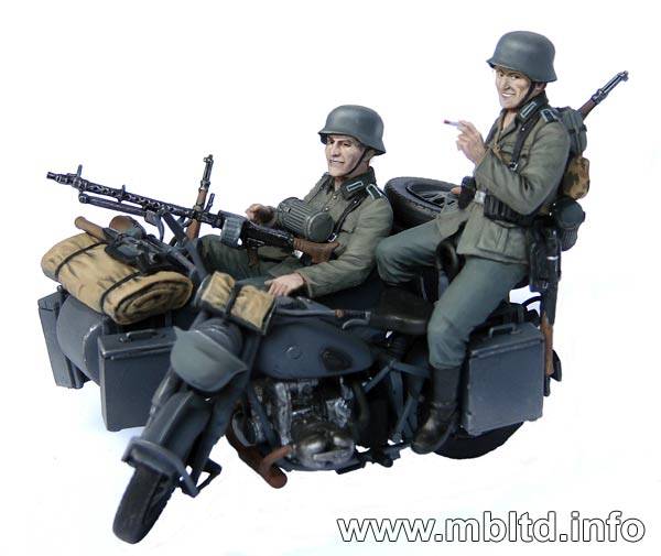 GERMAN MOTORCYCLISTS 1940-1943 Letting of steam – Image 9