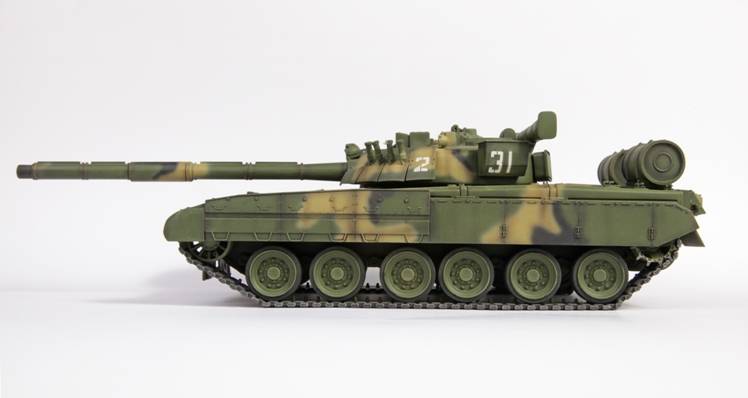 T-72A Soviet Russian Main Battle Tank – Image 5