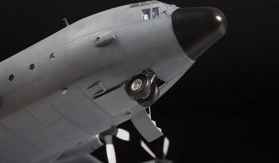 Avion de Transports Heavy américain C-130H – Image 5