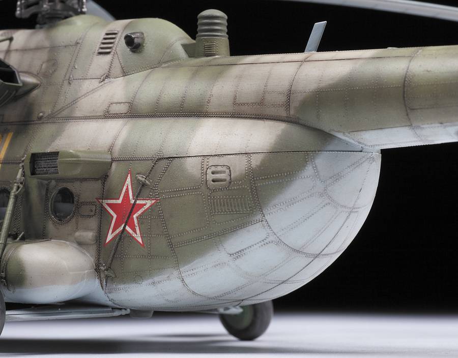 Hélicoptère polyvalent soviétique MIL MI-8MT – Image 6