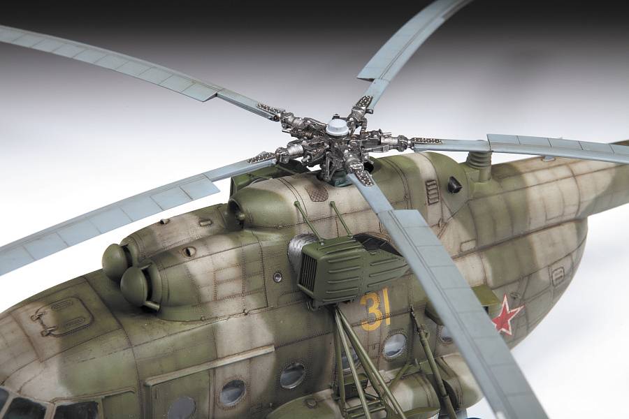 Hélicoptère polyvalent soviétique MIL MI-8MT – Image 8