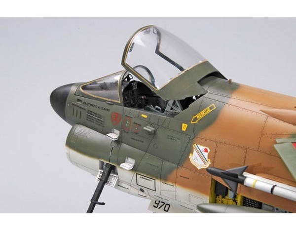 USAF A-7D Corsair II – Image 6
