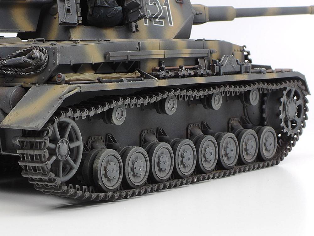 Maquette char Panzerkampfwagen IV Ausf G. Early Production & Motorcycle Eastern Front – Image 6