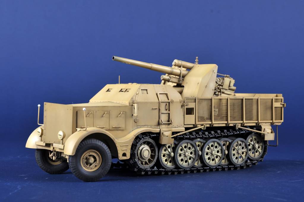 Schwerer Zugkraftwagen 18 t with 8.8 cm Flak – Image 2
